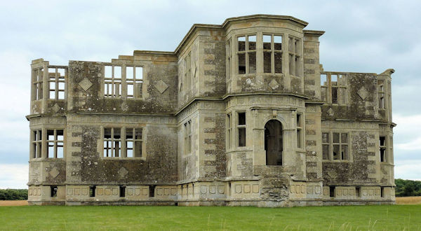 Lyveden New Bield